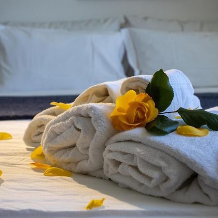 La Principessa Nera B&B Ostra Екстериор снимка