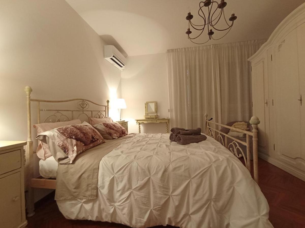 La Principessa Nera B&B Ostra Екстериор снимка