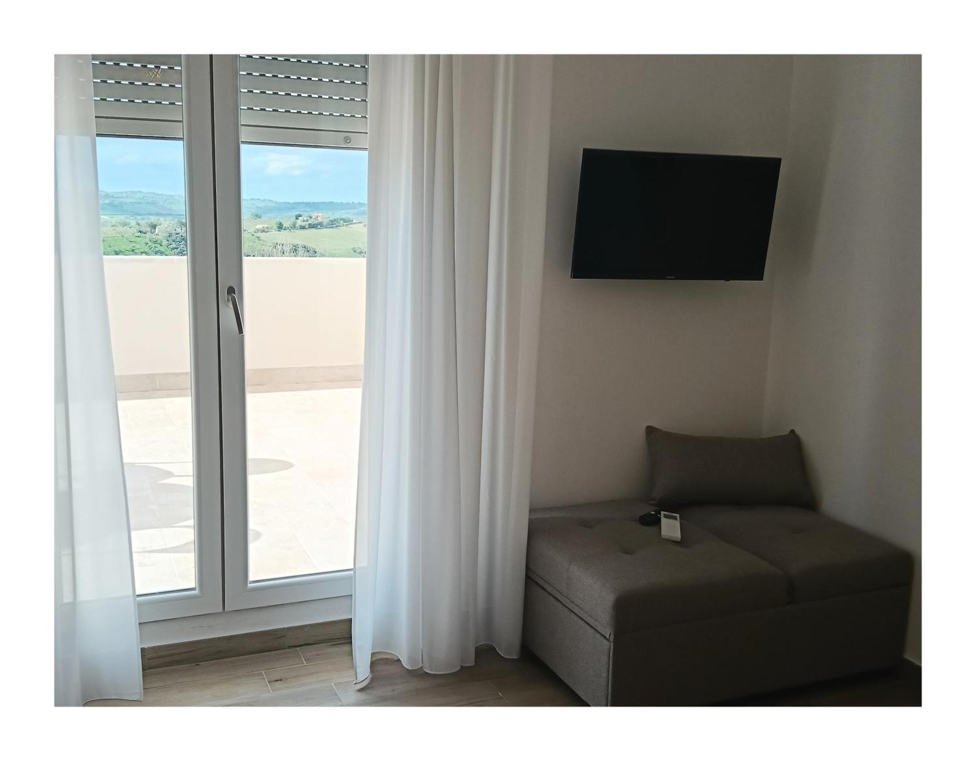 La Principessa Nera B&B Ostra Екстериор снимка